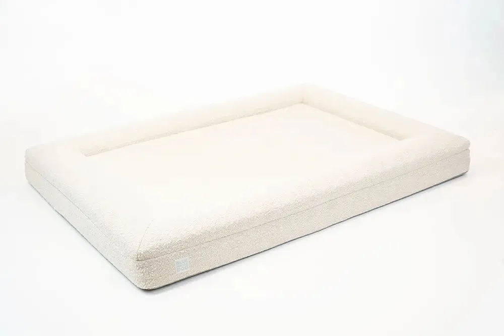 Extra Large Luxury Bouclé Orthopedic Bluewater Dog Bed (Cloud)